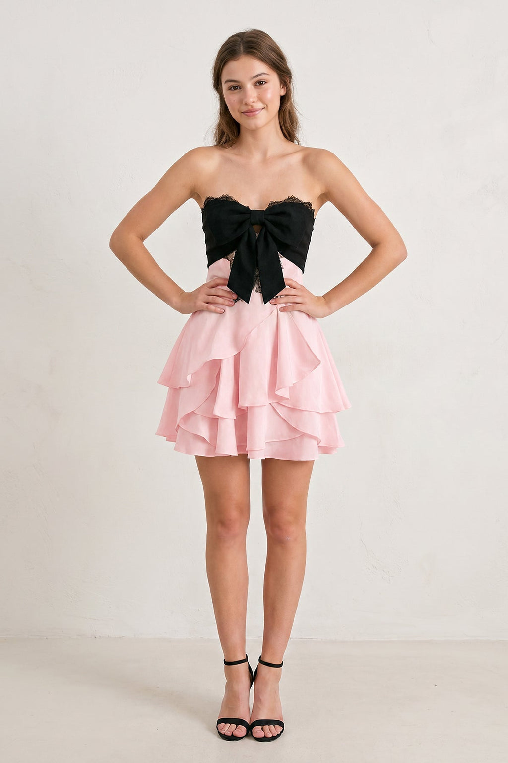 White Black Sweetheart A-Line Ruffled Chiffon Homecoming Dress with Bow
